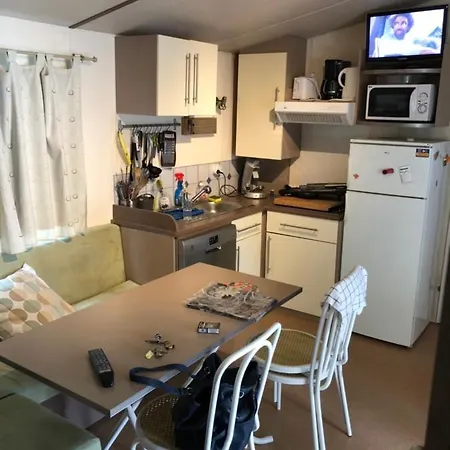 キャンプ場 Mobilhome Sud Est Loisirs *