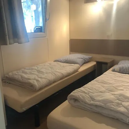 Mobilhome Sud Est Loisirs キャンプ場