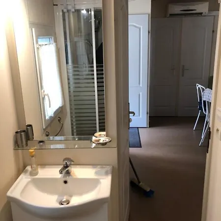Mobilhome Sud Est Loisirs キャンプ場 イエール